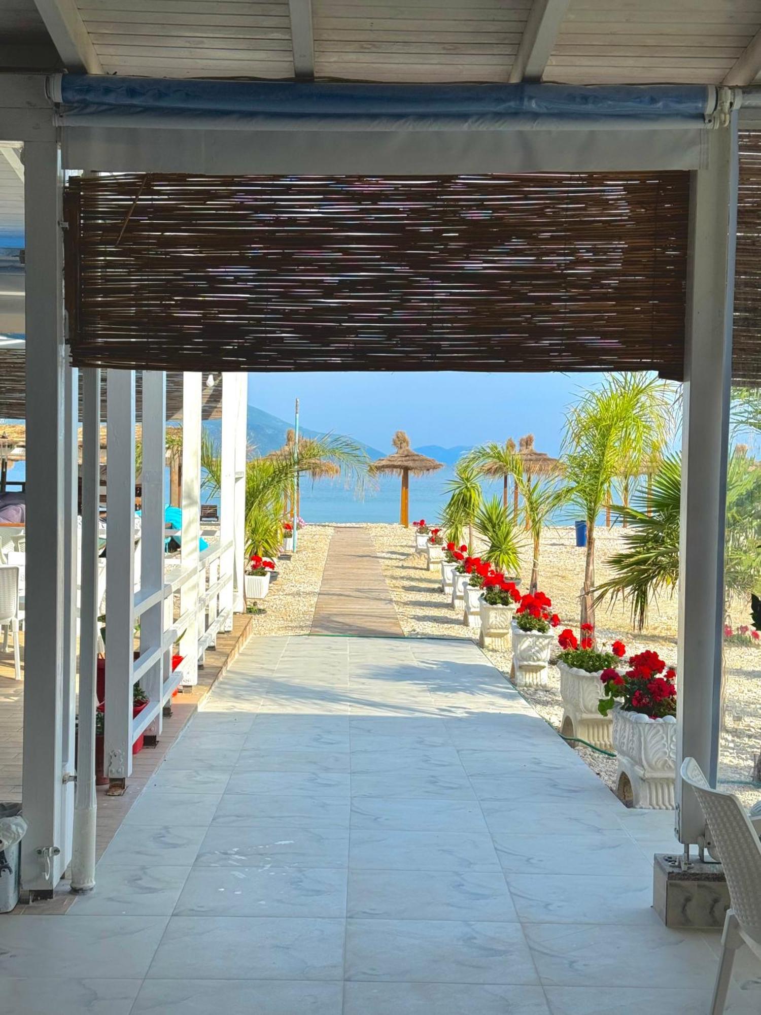 Blue Paradise Hotel أوريكوم المظهر الخارجي الصورة